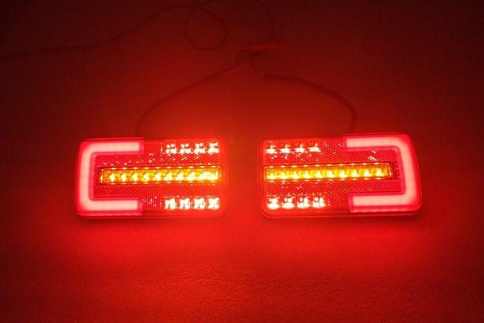 Lampa tylna TruckLED L2301 LED 4 funkcje uniwersalna